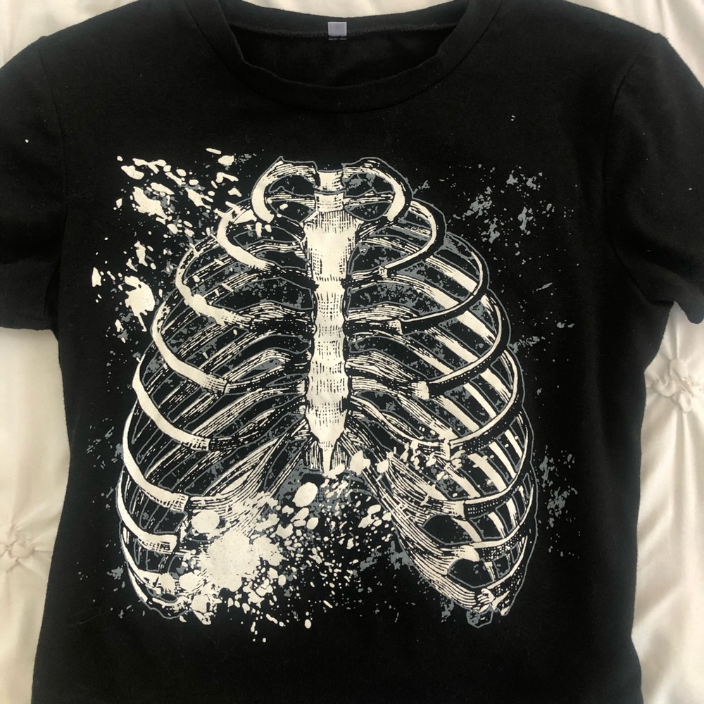 Skeleton design cropped top size small